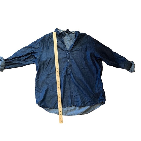 Bandolino Shirt Women's Size M Blue Denim Stand-Up Collar Long Sleeve Cotton - Picture 5 of 6